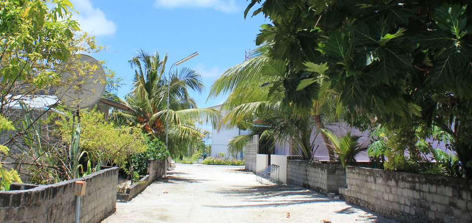 Staytravelling Baa Atoll Dorf